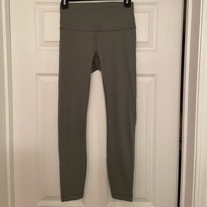 Lululemon Wunder Under leggings 25”